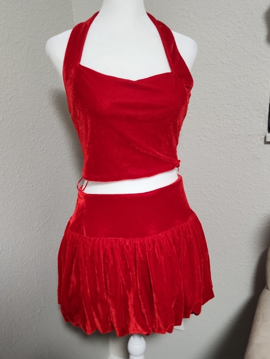 Fashion Nova Dresses & Skirts - Fashion Nova Divine Velvet Bubble Skirt Set